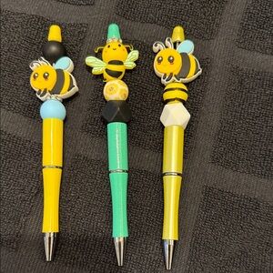 Bee-Themed Pens Set - Yellow and Green